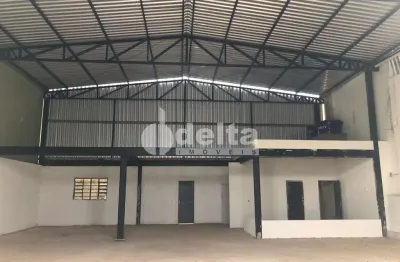 Galpão disponível para locação no bairro custódio pereira em uberlândia-mg