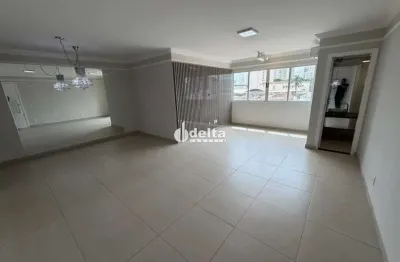 Apartamento com 4 quartos sendo 2 suítes disponível para locação no bairro Centro em Uberlândia-MG