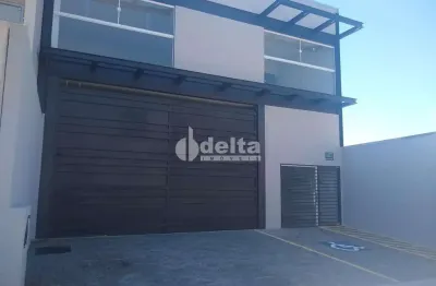 Loja disponível para locação no bairro umuarama em uberlândia-mg.