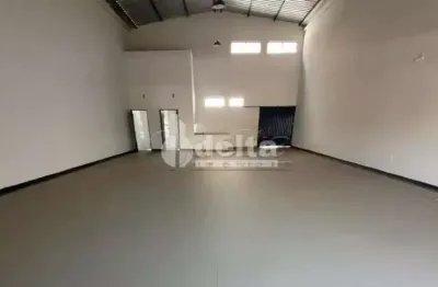 Loja disponível para locação no bairro laranjeiras em uberlândia - mg.