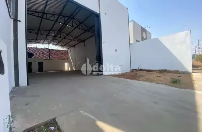 Galpão disponível para locação no bairro granada em uberlândia-mg.
