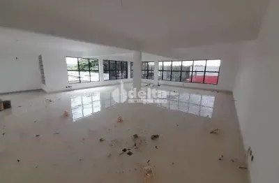Prédio comercial disponível para locação no bairro cidade jardim em uberlândia - mg.