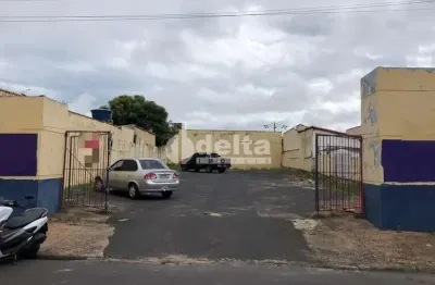 Loja disponível para locação no bairro marta helena em uberlândia-mg.