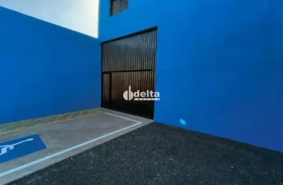 Galpão disponível para locação no bairro daniel fonseca em uberlândia-mg