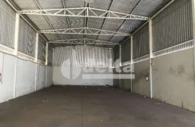 Galpão comercial disponível para locação no bairro marta helena em uberlândia-mg