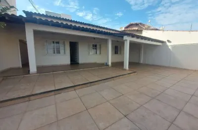 Casa residencial  disponível para locação no bairro santa mônica em uberlândia-mg