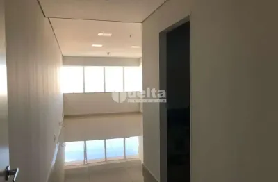 Sala disponível para locação no bairro brasil em uberlândia-mg