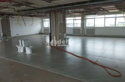 Loja disponível para locação no bairro granja marileusa em uberlândia-mg