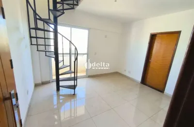 Cobertura disponível para locação no bairro santa mônica em uberlândia-mg