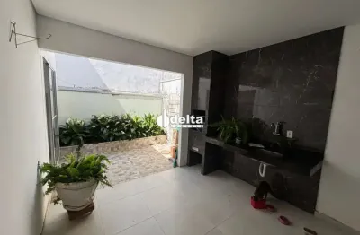 Casa disponível para locação no bairro aclimação em uberlândia-mg