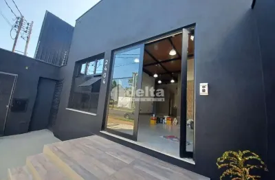 Loja disponível para locação no bairro tabajaras em uberlândia-mg.