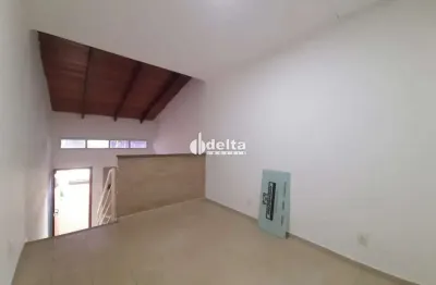 Casa disponível para locação no bairro morada da colina em uberlândia-mg
