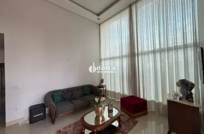 Casa em condomínio disponível para locação no bairro morada da colina em uberlândia-mg
