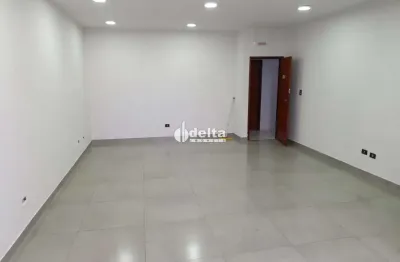 Sala comercial disponível para locação no bairro martins em uberlândia-mg.