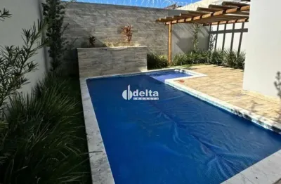 Casa mobiliada disponível para locação no bairro jardim karaíba em uberlândia-mg