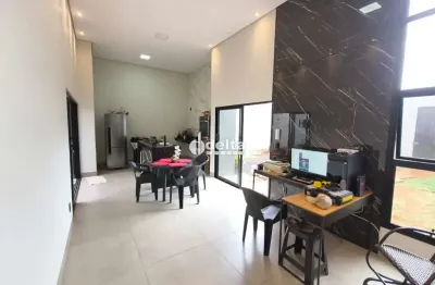 Casa residencial disponível para locação no bairro segismundo pereira em uberlândia-mg.