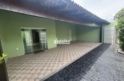 Casa residencial com 3 quartos sendo 1 suíte disponível para locação no bairro jardim patrícia em uberlândia-mg