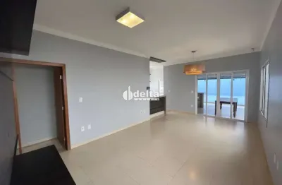 Casa residencial com 3 quartos sendo 1 suíte disponível para locação no bairro Segismundo Pereira em Uberlândia-MG