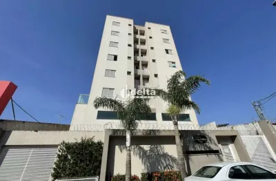 Apartamento com 2 quartos disponível para locação no bairro brasil em uberlândia-mg.