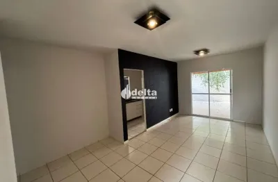 Casa em condomínio com 3 quartos disponível para locação no bairro aclimação em uberlândia-mg