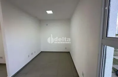 Casa em condomínio com 3 suítes disponível para venda e locação no bairro granja marileusa em uberlândia-mg