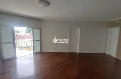 Apartamento com 3 quartos, disponível para locação no bairro brasil em uberlândia-mg