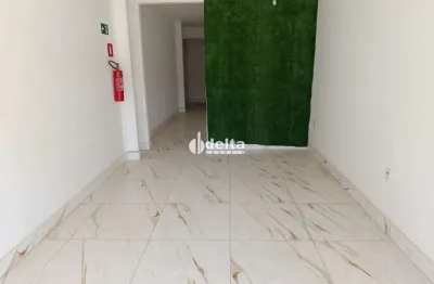 Loja disponível para locação no bairro nossa senhora aparecida em uberlândia - mg.