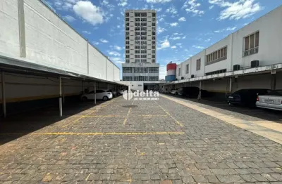 Área para estacionamento disponível para locação no bairro centro em uberlândia-mg