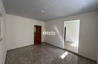 Casa residencial com 5 quartos sendo 1 suíte disponível para locação no bairro jardim das palmeiras em uberlândia-mg