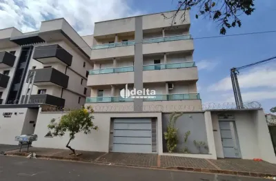 Apartamento com  2 quartos com armários, disponível para locação no bairro santa mônica em uberlândia-mg