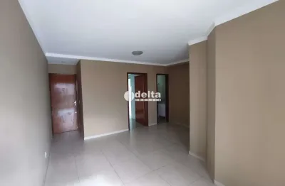 Apartamento com 3 quartos sendo 1 suíte, disponível para locação no bairro copacabana em uberlândia-mg