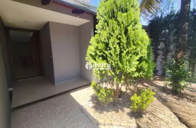 Casa residencial com 03 quartos disponível para locação no bairro daniel fonseca em uberlândia-mg.