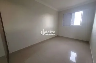 Apartamento com 3 quartos sendo 1 suíte disponível para locação no bairro fundinho em uberlândia-mg