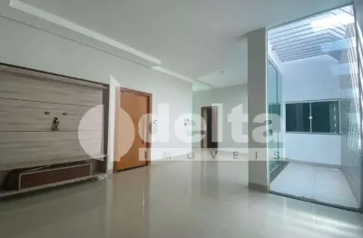 Casa residencial com 3 quartos sendo 1 suíte disponível para locação no bairro novo mundo em uberlândia - mg.