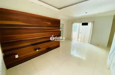 Casa residencial com 3 quartos sendo 1 suíte disponível para aluguel e venda no bairro alto umuarama em uberlândia - mg.