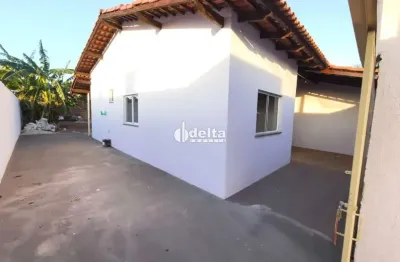 Casa residencial com 3 quartos sendo 1 suíte no bairro jardim califórnia em uberlândia - mg.