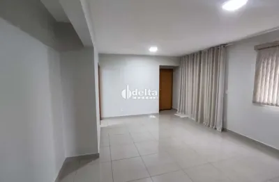 Apartamento com 3 quartos disponível para locação no bairro presidente roosevelt em uberlândia-mg
