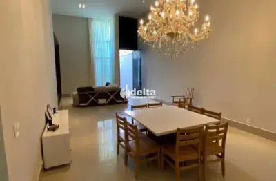 Casa residencial disponível para locação no bairro jardim sul em uberlândia-mg.