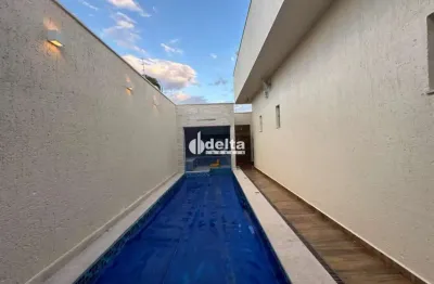 Casa residencial com 3 suites disponível para locação no bairro jardim karaíba em uberlândia - mg.