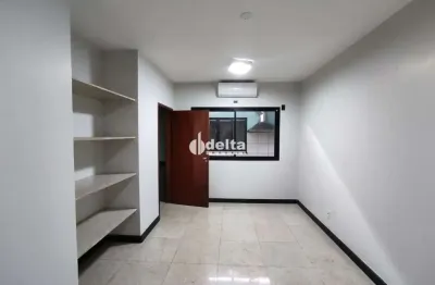 Sala disponível para locação no bairro centro em uberlândia-mg