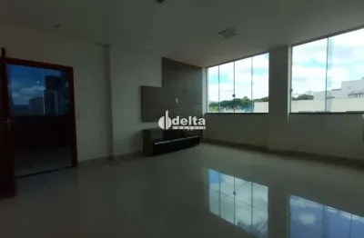 Apartamento com 3 quartos sendo 2 suítes disponível para locação no bairro santa maria em uberlândia - mg.
