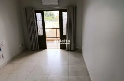 Apartamento com 3 quartos sendo 1 suíte disponível para locação no bairro centro em uberlândia - mg.