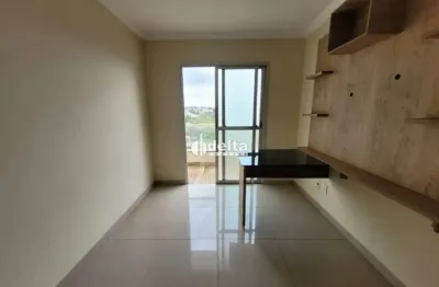 Cobertura com 3 quartos sendo 1 suíte disponível para locação e venda no bairro Vigilato Pereira em Uberlândia - MG.