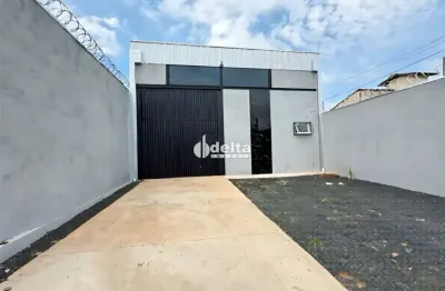 Galpão disponível para locação no bairro marta helena em uberlândia - mg.