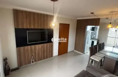 Apartamento mobiliado com 2 quartos disponível para locação no bairro segismundo pereira em uberlândia - mg.