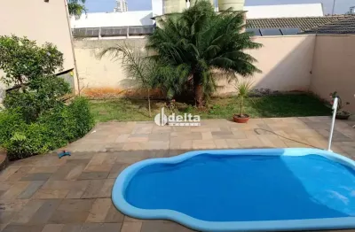 Casa residencial com 4 quartos sendo 3 suíte disponível para locação e venda bairro lidice uberlândia - mg.