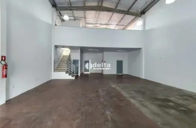 Galpão disponível para locação no bairro jardim patricia em uberlândia-mg