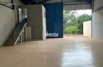 Galpão disponível para locação no bairro dona zulmira em uberlândia-mg