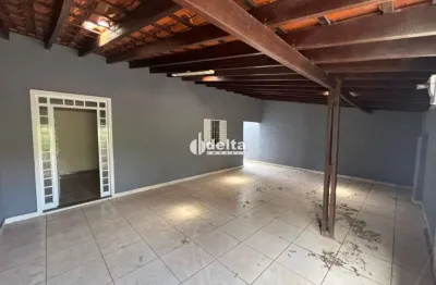 Casa com 3 quartos sendo 1 suite  disponível para locação no bairro pampulha em uberlândia-mg