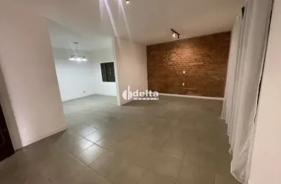 Casa residencial com 4 quartos sendo 2 suítes, disponível para locação no bairro tubalina em uberlândia-mg